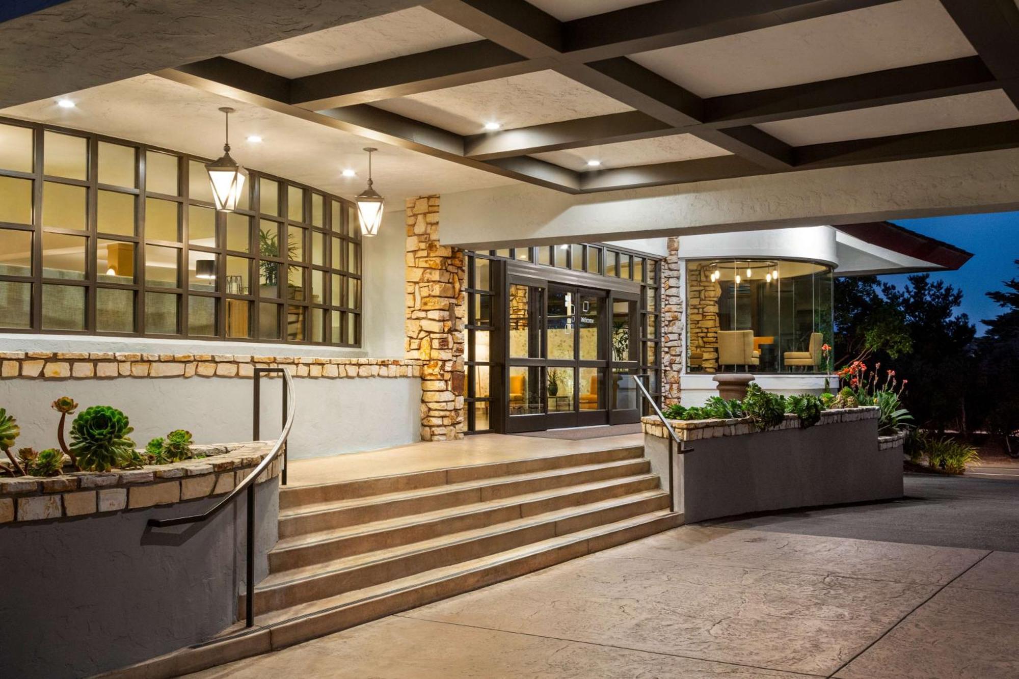 Hilton Garden Inn Monterey Extérieur photo
